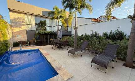 Casa com 4 quartos à venda na Cidade Jardim, Uberlândia 