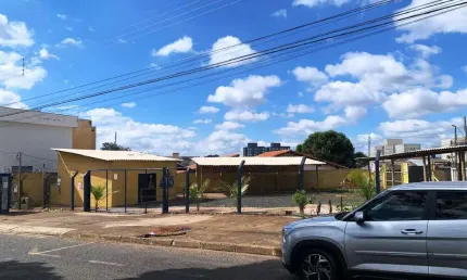 Ponto comercial para alugar no Tubalina, Uberlândia 