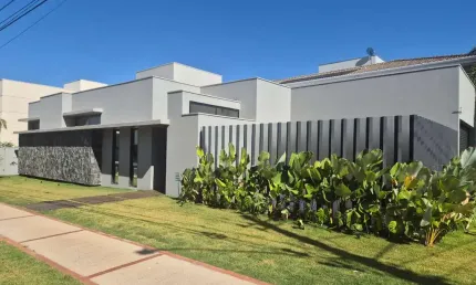 Casa - Em condomínio, para Aluguel em Uberlândia/MG