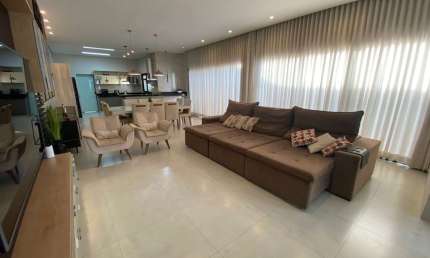 Casa com 3 quartos à venda no Novo Mundo, Uberlândia 