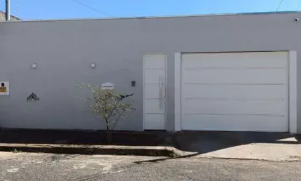 Casa com 3 quartos à venda no Alto Umuarama, Uberlândia 