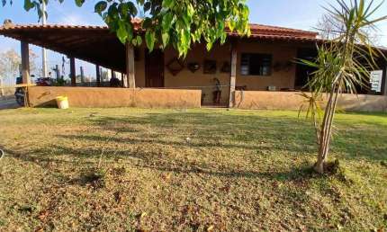 Chácara com 3 dormitórios à venda, 5000 m² por R$ 750.000,00 - Anhumas - Pouso Alegre/MG