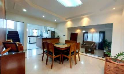 Casa com 4 dormitórios à venda, 225 m² por R$ 1.200.000,00 - Santa Rita II - Pouso Alegre/MG