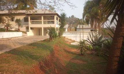 Chácara com 4 dormitórios à venda, 1900 m² por R$ 2.500.000 - Caiçara - Pouso Alegre/MG
