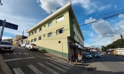 Apartamento com 2 dormitórios à venda, 63 m² por R$ 250.000,00 - Santo Ivo - Pouso Alegre/MG