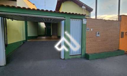 Casa com 2 dormitórios à venda, 76 m² por R$ 320.000 - Colina Verde - Pouso Alegre/Minas Gerais