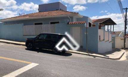 Casa com 3 dormitórios à venda, 199 m² por R$ 1.200.000 - Santa Doroteia - Pouso Alegre/Minas Gerais