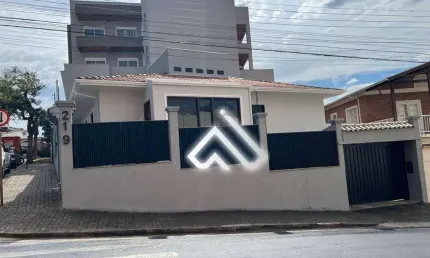 Casa com 3 dormitórios à venda, 199 m² por R$ 1.200.000,00 - Santa Doroteia - Pouso Alegre/MG