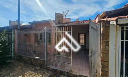 Casa com 3 dormitórios para alugar, 90 m² por R$ 1.835/mês - Arvore Grande - Pouso Alegre/Minas Gerais