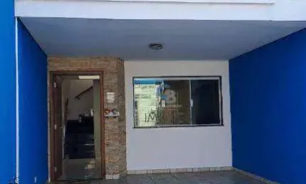 Sobrado à venda no anália franco, 95m², 03 dormitórios (01 suíte), área gourmet e 02 vagas