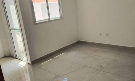 APARTAMENTO COM QUINTAL E ELEVADOR - ÓTIMA LOCALIZAÇÃO