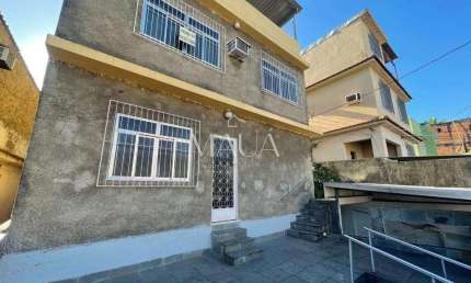 Casa à venda em Duque de Caxias, Parque Senhor do Bonfim, com 3 quartos, com 150 m²