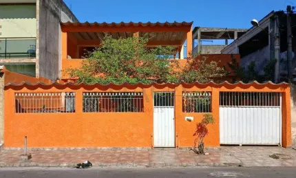 Casa à venda em Duque de Caxias, Parque Laguna e Dourados, com 3 quartos, com 100 m²