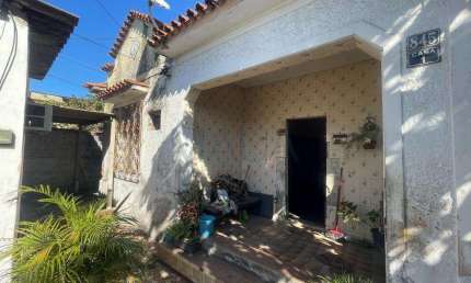 Casa à venda em Duque de Caxias, Parque Lafaiete, com 2 quartos, com 100 m²