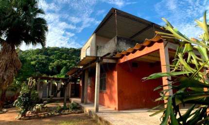 Casa à venda em Duque de Caxias, Jardim Primavera, com 3 quartos, com 130 m²