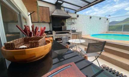Cobertura duplex na ABM, com 3 quartos e 164m² toda reformada e vista incrível