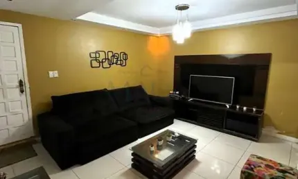 Casa à venda em Duque de Caxias, Parque Laguna e Dourados, com 3 quartos, com 123 m²