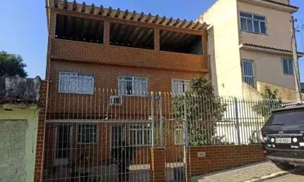 Casa à venda em Duque de Caxias, Parque Paulicéia, com 3 quartos, com 125 m²