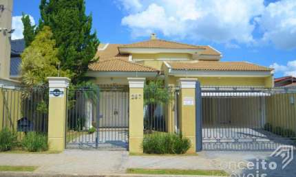 Residência Alto Padrão com Piscina - Jardim América