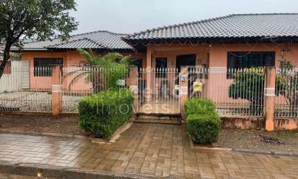 Casa com 3 quartos à venda na Rua Rodolfo Fernandes Garabeli, 218, Centro, Reserva