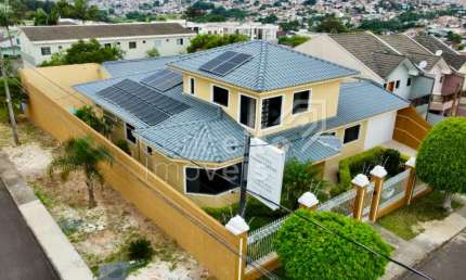 Residência Alto Padrão com Piscina - Jardim Carvalho