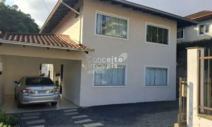 Casa com duas unidades e renda imediata no bom retiro