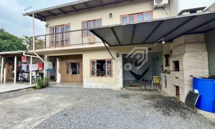Propriedade com 2 casas independentes - Joinville/SC 450 m²