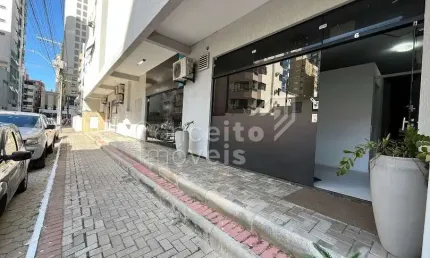 LOCAÇÃO - Sala Comercial 80m² - MOBILIADA -  MEIA PRAIA