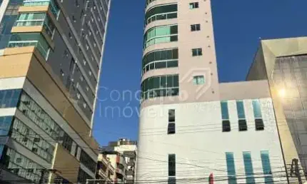 Apartamento com 3 quartos à venda na Rua 224, 10, Meia Praia, Itapema