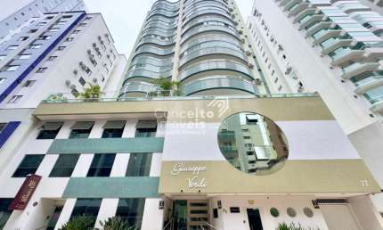 Apartamento com 3 quartos para alugar na Rua 1451, 71, Centro, Balneário Camboriú
