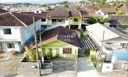 Terreno com casa, sobrados e geminado - Boehmerwald 300m²
