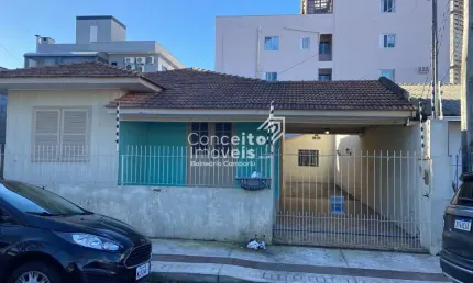 Casa para alugar na Rua Bulgária, 78, Nações, Balneário Camboriú