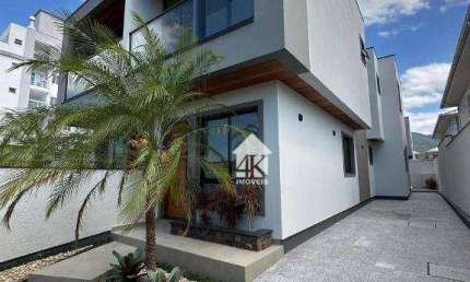 Sobrado com 3 dormitórios à venda, 129 m² por R$ 780.000 - Nova Palhoça - Palhoça/SC