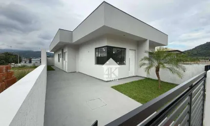 Casa com 2 dormitórios à venda, 66 m² por R$ 380.000 - Forquilhas - São José/SC