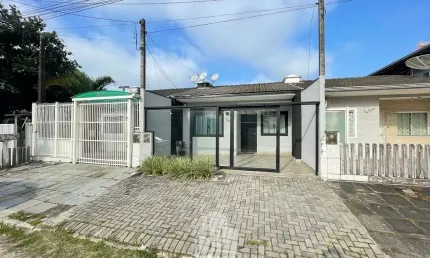 Casa com 2 quartos à venda na Avenida Laudino Ivo Vigo, 320, Praia de Leste, Pontal do Paraná