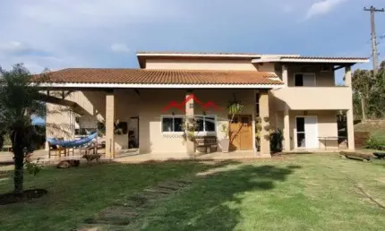Casa a venda no condomínio Serra dos Cristais em Cajamar - SP.