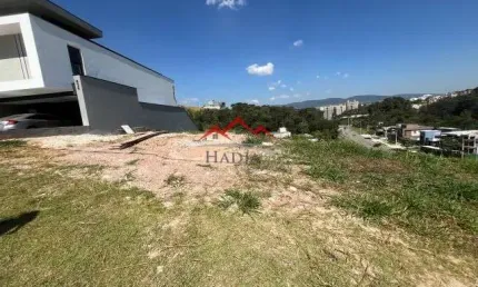 Terreno a venda no condomínio fechado Bosque Do Horto em Jundiaí.
