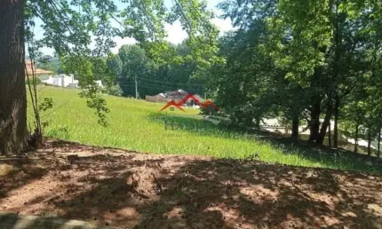 Terreno a venda no condomínio terra caxambu em jundiaí-sp