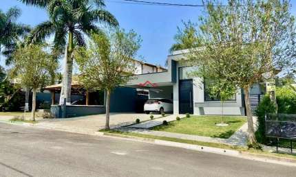Casa Térrea à Venda no Condomínio Shambala II - Atibaia - SP