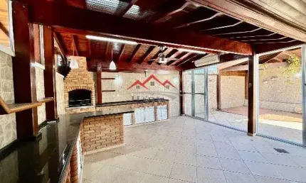Casa a venda e locação no condomínio Garden Resort em Jundiaí.