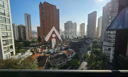 118 m² úteis - Duas Suítes + Escritório (planta original Três Quartos) - Três Vagas Fixas