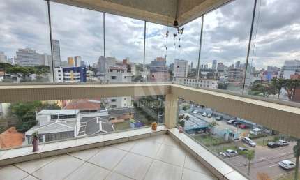 Cobertura Alto Padrão no  Alto da XV, 2 Suítes e 2 Demi-suítes e 4 Vagas de garagem