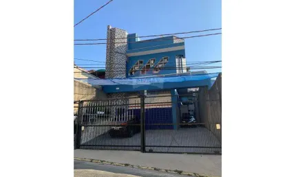 Galpão para Alugar com 600 metros 4 salas 12 vagas e edícula nos fundos na Vila Esperança