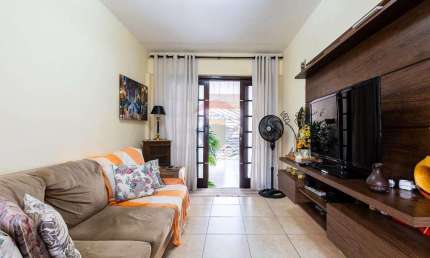 Casa Térrea com 2 quartos e 2 vagas à Venda em Itaquera