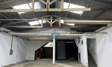 'Galpão Amplo com 380 m² na Zona Leste – Pronto para Sua Operação!'