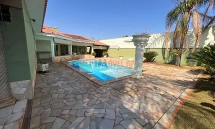 Casa com 3 dormitórios à venda, 280 m² por R$ 750.000 - Jardim Anhangüera - Ribeirão Preto/SP
