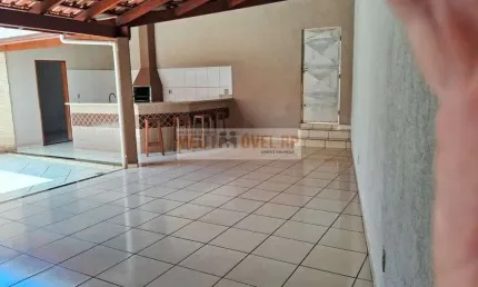 Casa com 3 quartos à venda no Centro, Altinópolis , 329 m2 por R$ 900.000