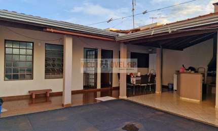 Casa com 3 quartos à venda no Parque dos Bandeirantes, Ribeirão Preto , 250 m2 por R$ 585.000