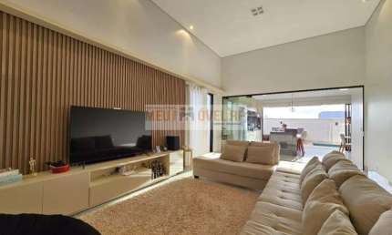Casa à venda no bairro Vila do Golf - Ribeirão Preto/SP