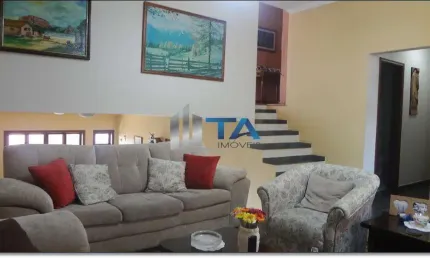 Casa 271m² à venda - Quintal com espaço gourmet churrasqueira, Parque São Quirino, Campinas SP